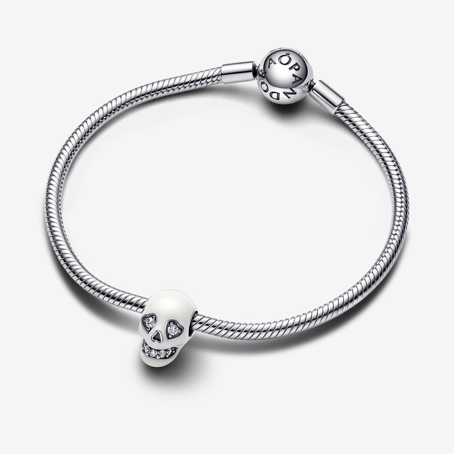 Glow-in-the-dark Sparkling Skull - 2