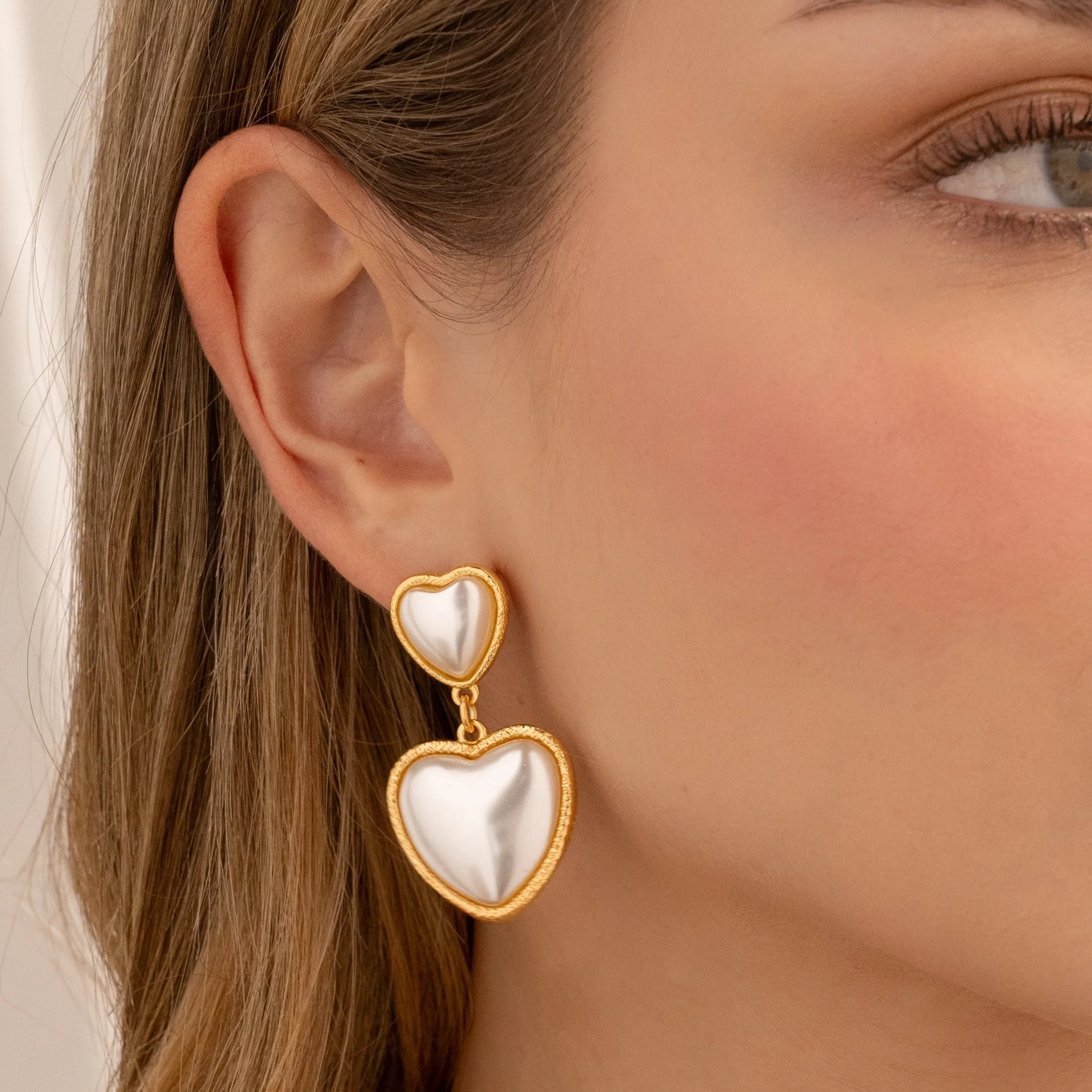 [22358] Aretes Corazón Perla Gold