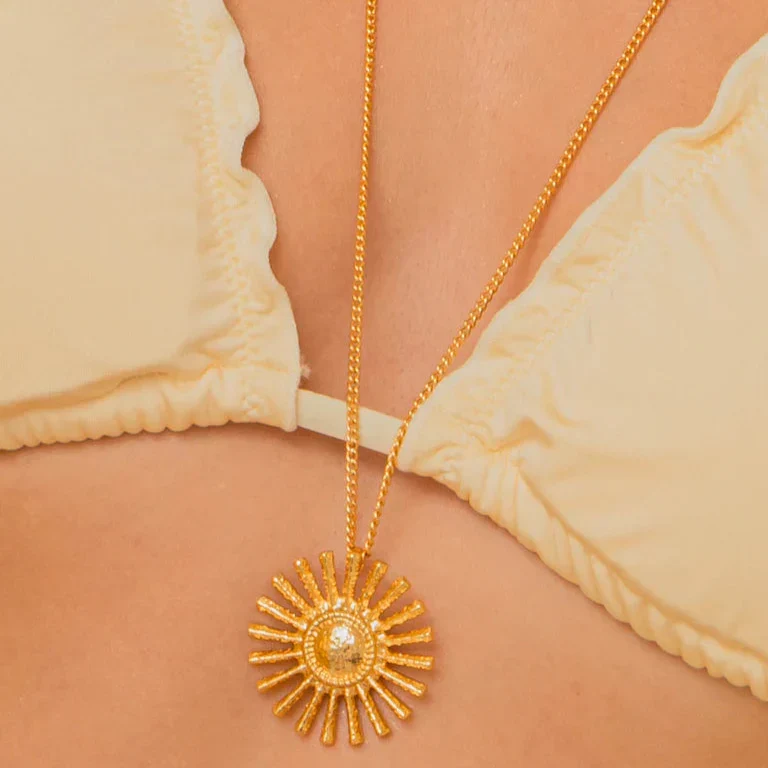 Collar Sol Destellos + Aretes Sol