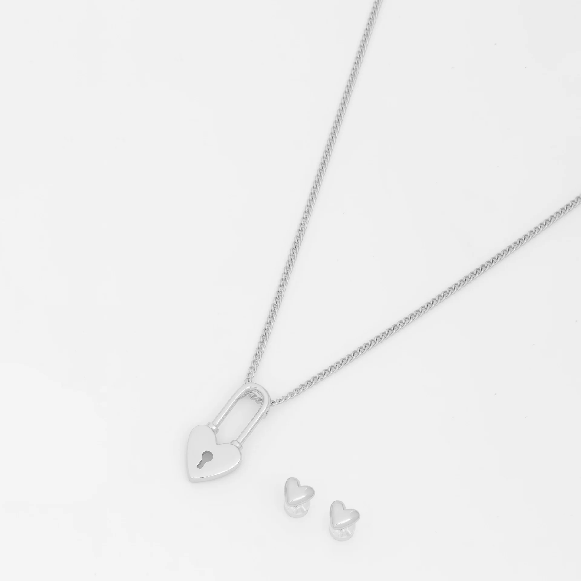 Collar Corazón Candado Silver + Aretes