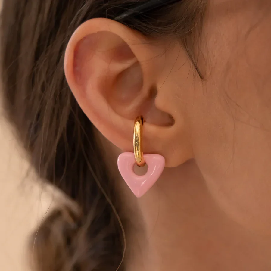 Earcuff Corazón Rosa