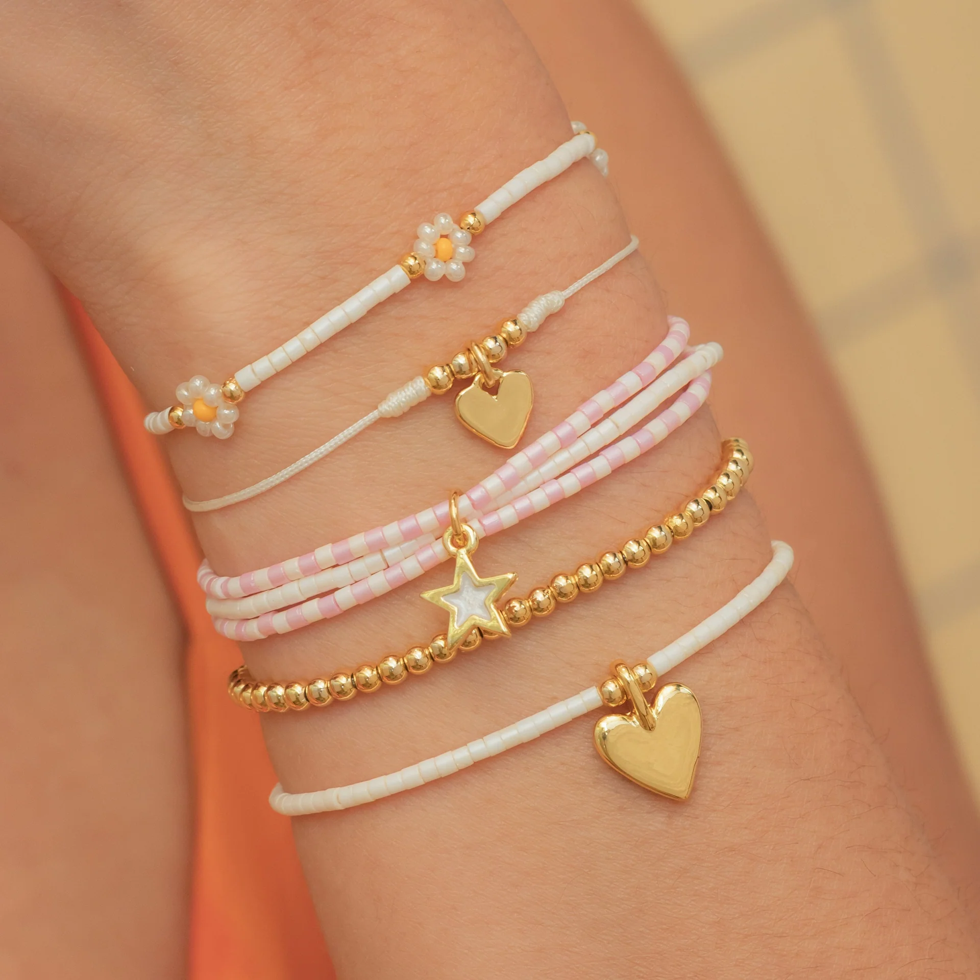 [11434] Set X5 Pulseras Margaritas + Aretes