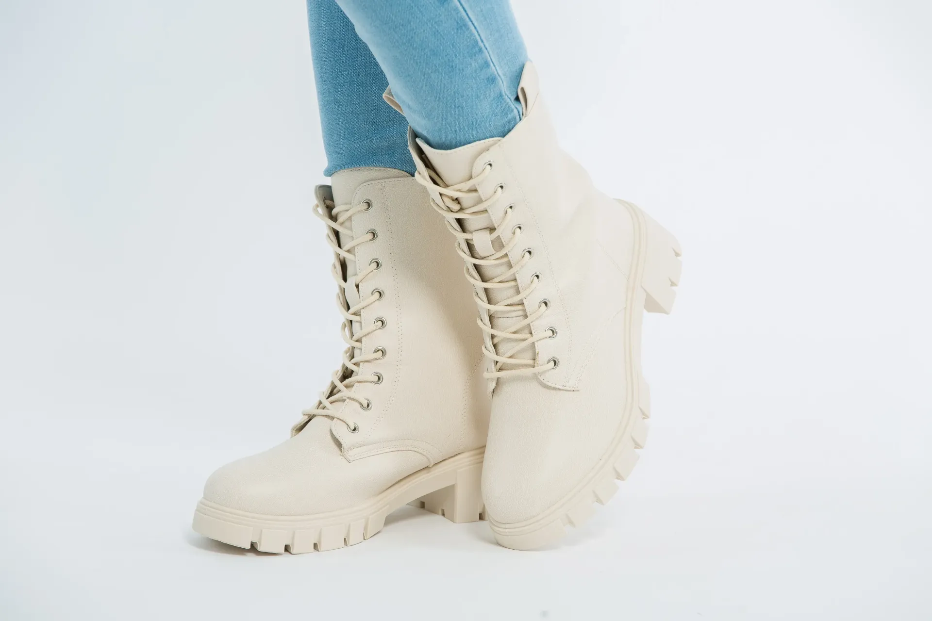 BOTAS KARINA MARFIL 40