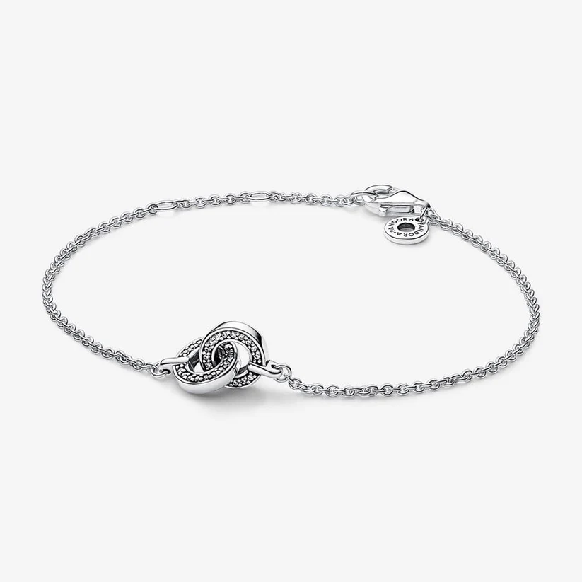 Intertwined Pavé 18