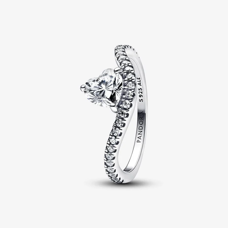 Wavy Pavé Heart Ring 58